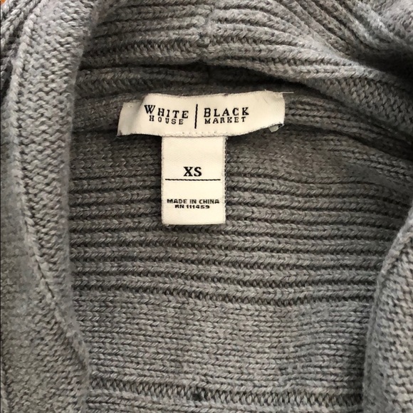 Worn WHBM gray sweater size xsmall - Picture 2 of 4
